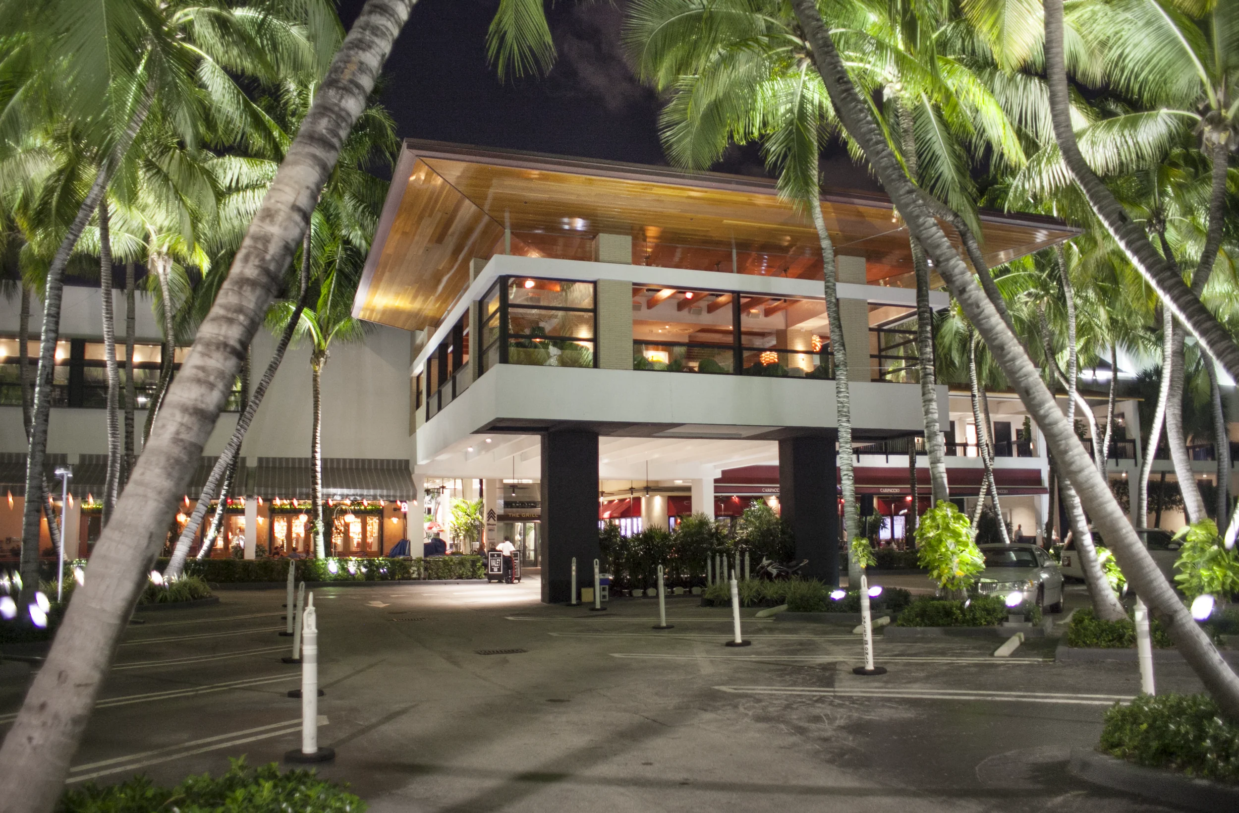 Bal Harbour Grill, photograph 2 of 9