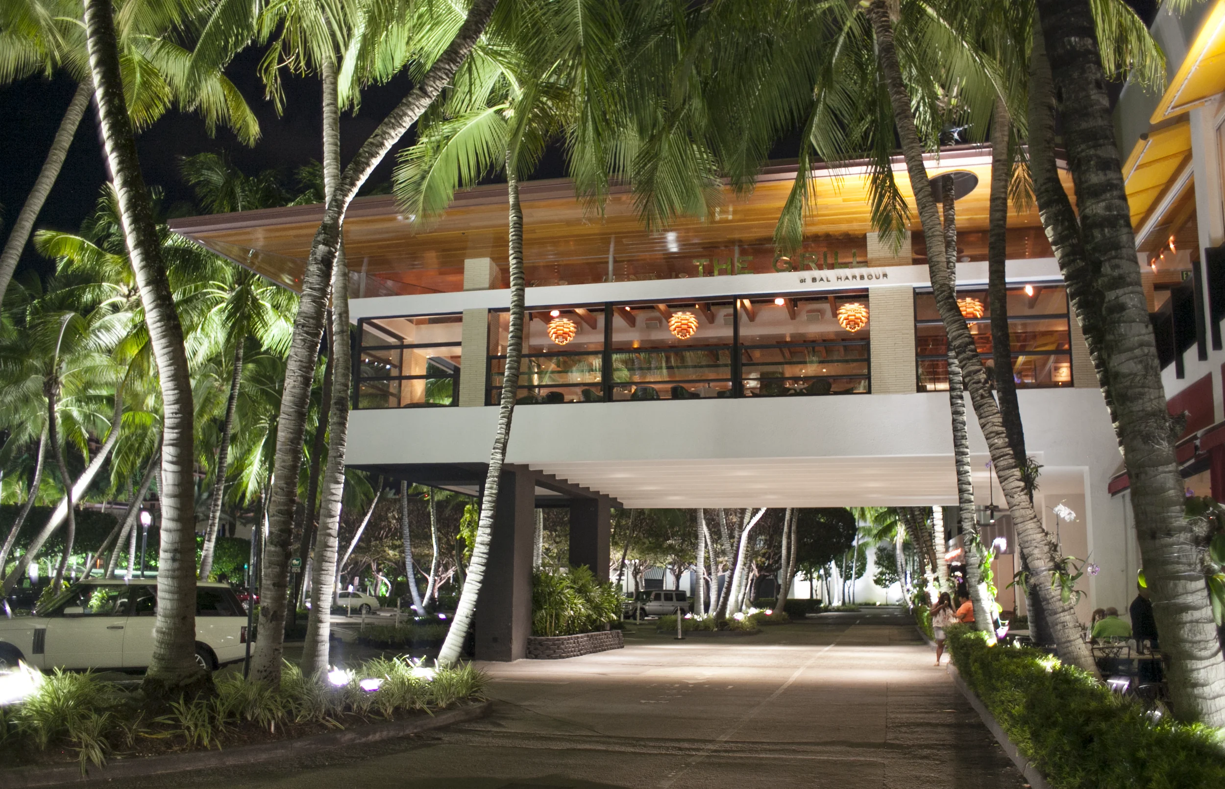 Bal Harbour Grill, photograph 3 of 9